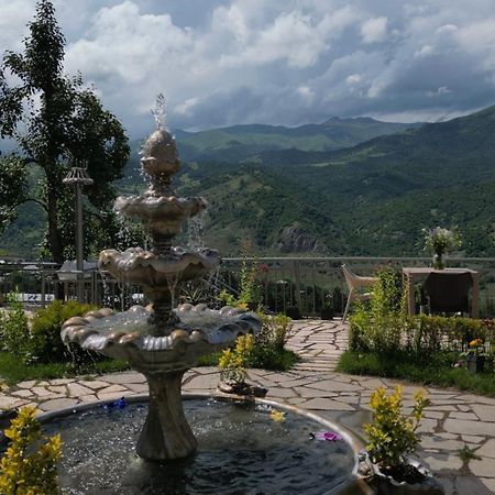 Deghceni Clubhouse Hotel Dilidzjan Buitenkant foto