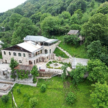 Deghceni Clubhouse Hotel Dilidzjan Buitenkant foto