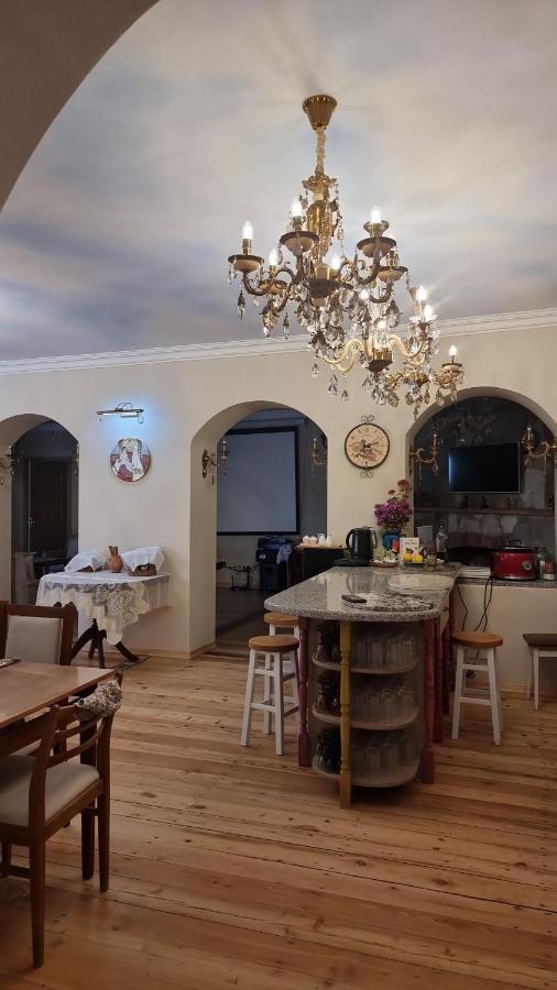 Deghceni Clubhouse Hotel Dilidzjan Buitenkant foto