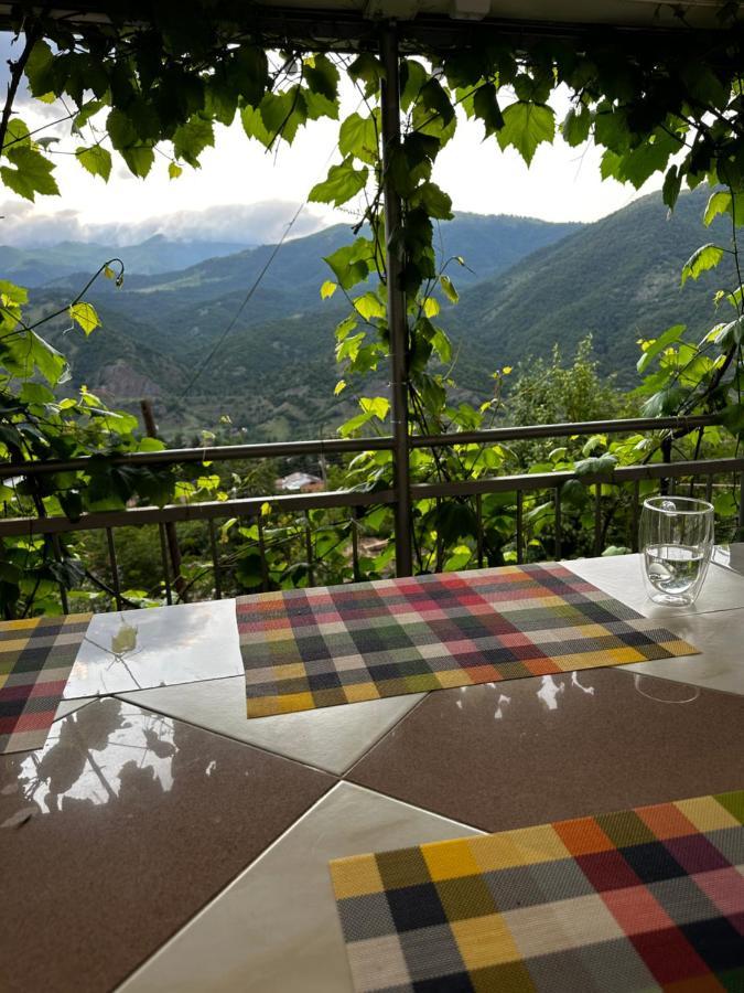 Deghceni Clubhouse Hotel Dilidzjan Buitenkant foto