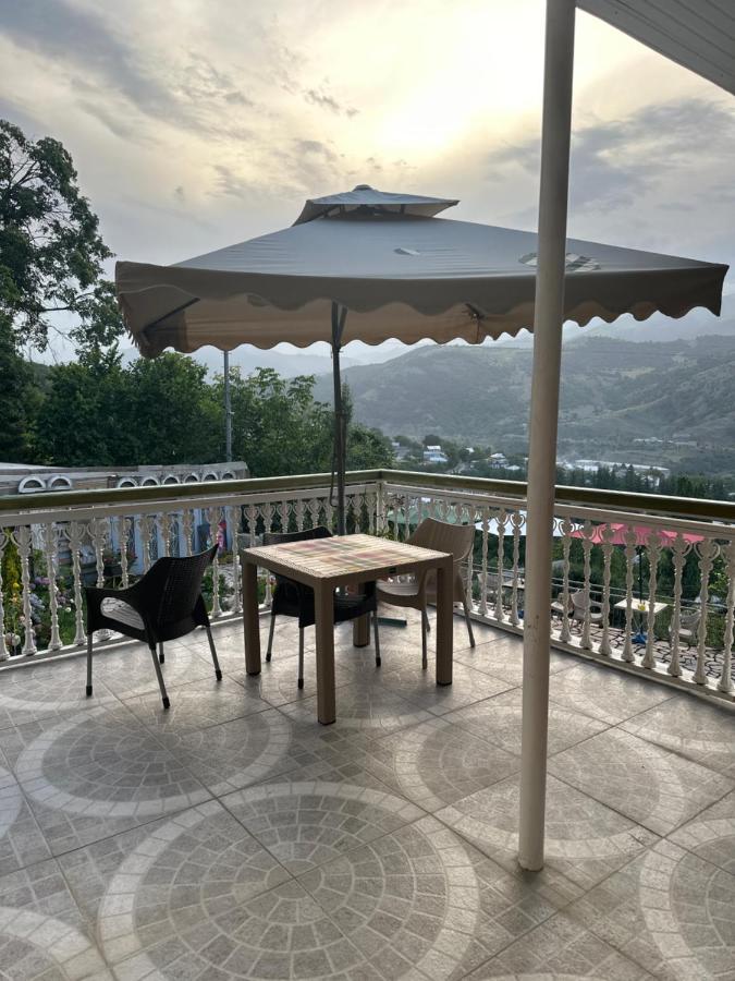Deghceni Clubhouse Hotel Dilidzjan Buitenkant foto