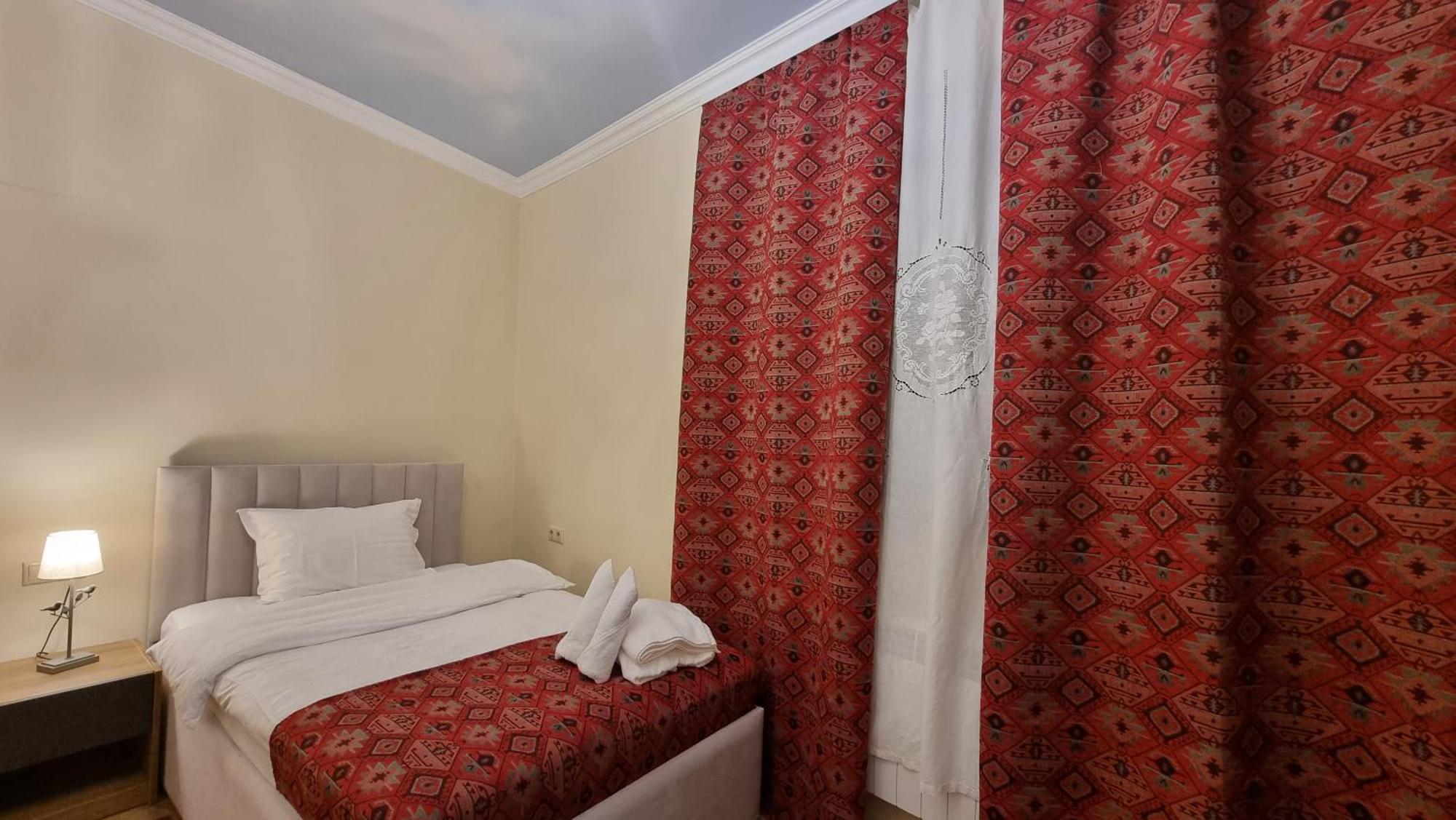Deghceni Clubhouse Hotel Dilidzjan Buitenkant foto