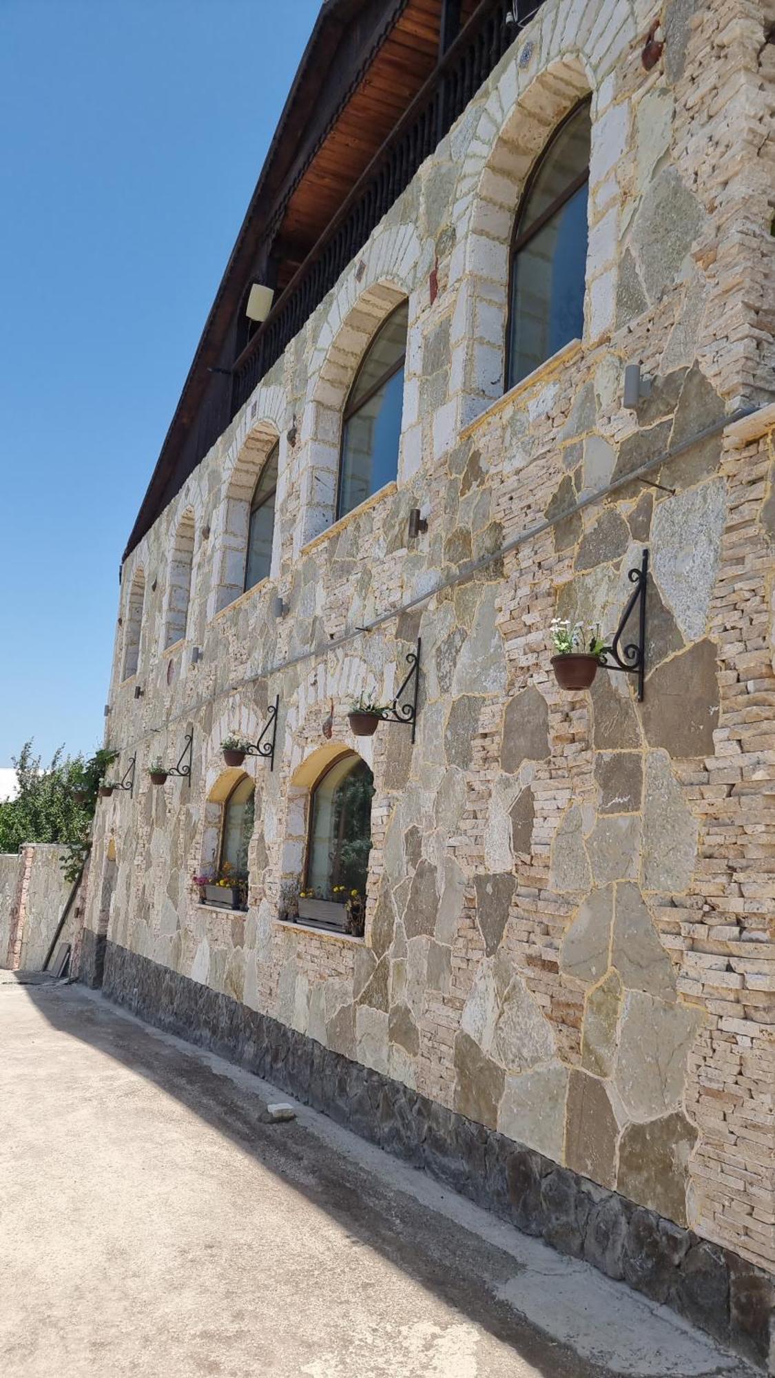 Deghceni Clubhouse Hotel Dilidzjan Buitenkant foto
